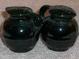 Guernsey shakers glazed onyx black